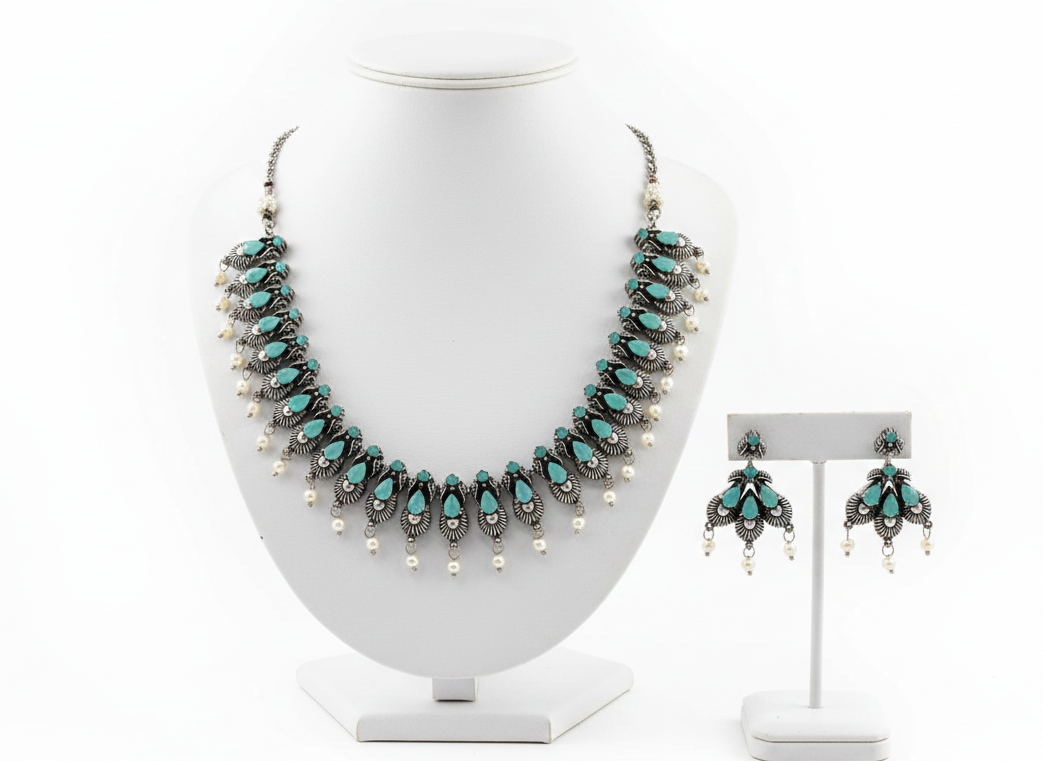 Traditional Sea Green Pastel turquise Stones oxidized metal Necklace